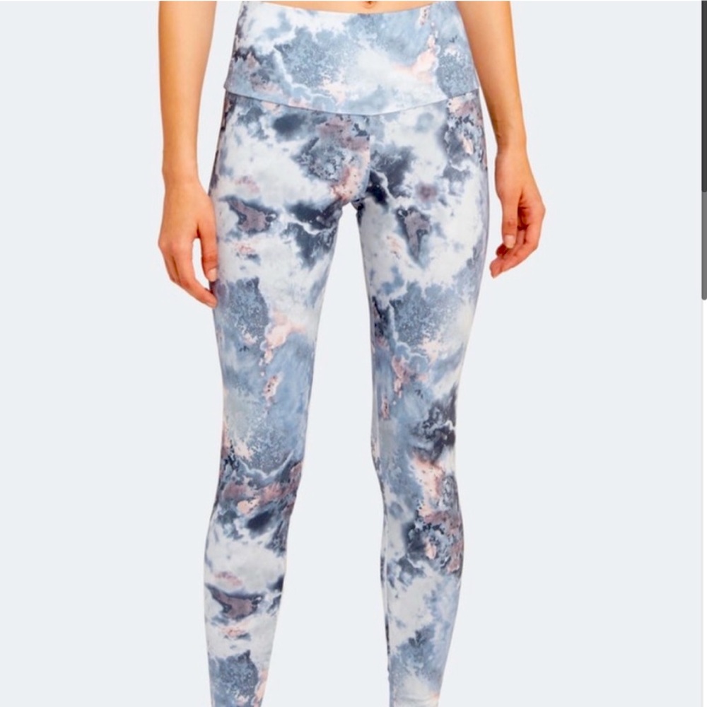 S/M Dreamy Marble Leggings